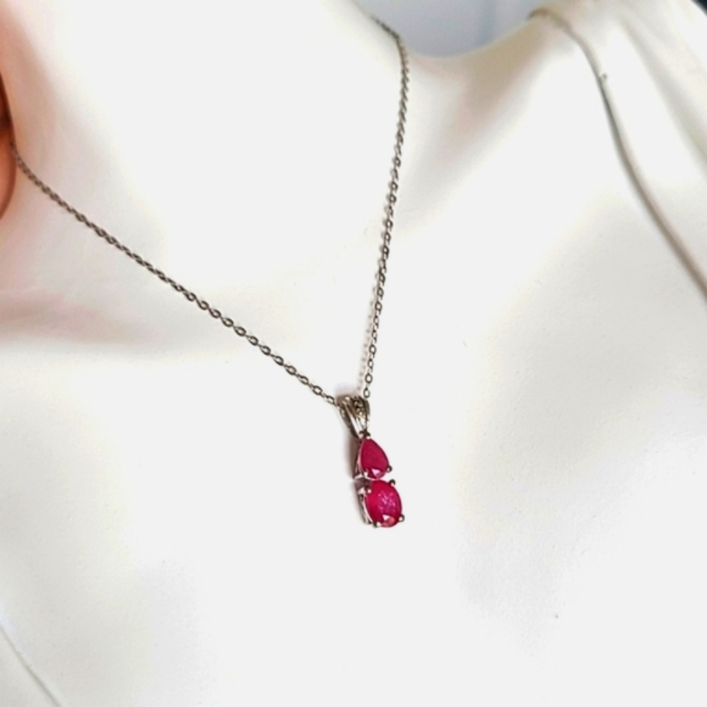 Vintage Dainty Minimal Sterling Silver Pink Ruby Crystal Pendant Chain Necklace